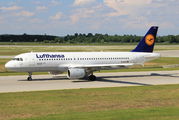 Lufthansa D-AIPA image