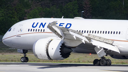 N28912 - United Airlines Boeing 787-8 Dreamliner