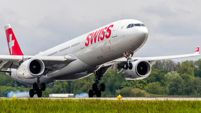 HB-JHA - Swiss Airbus A330-300
