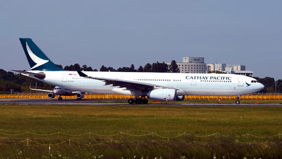 B-LAJ - Cathay Pacific Airbus A330-300