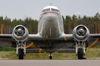N103NA - Private Douglas DC-3