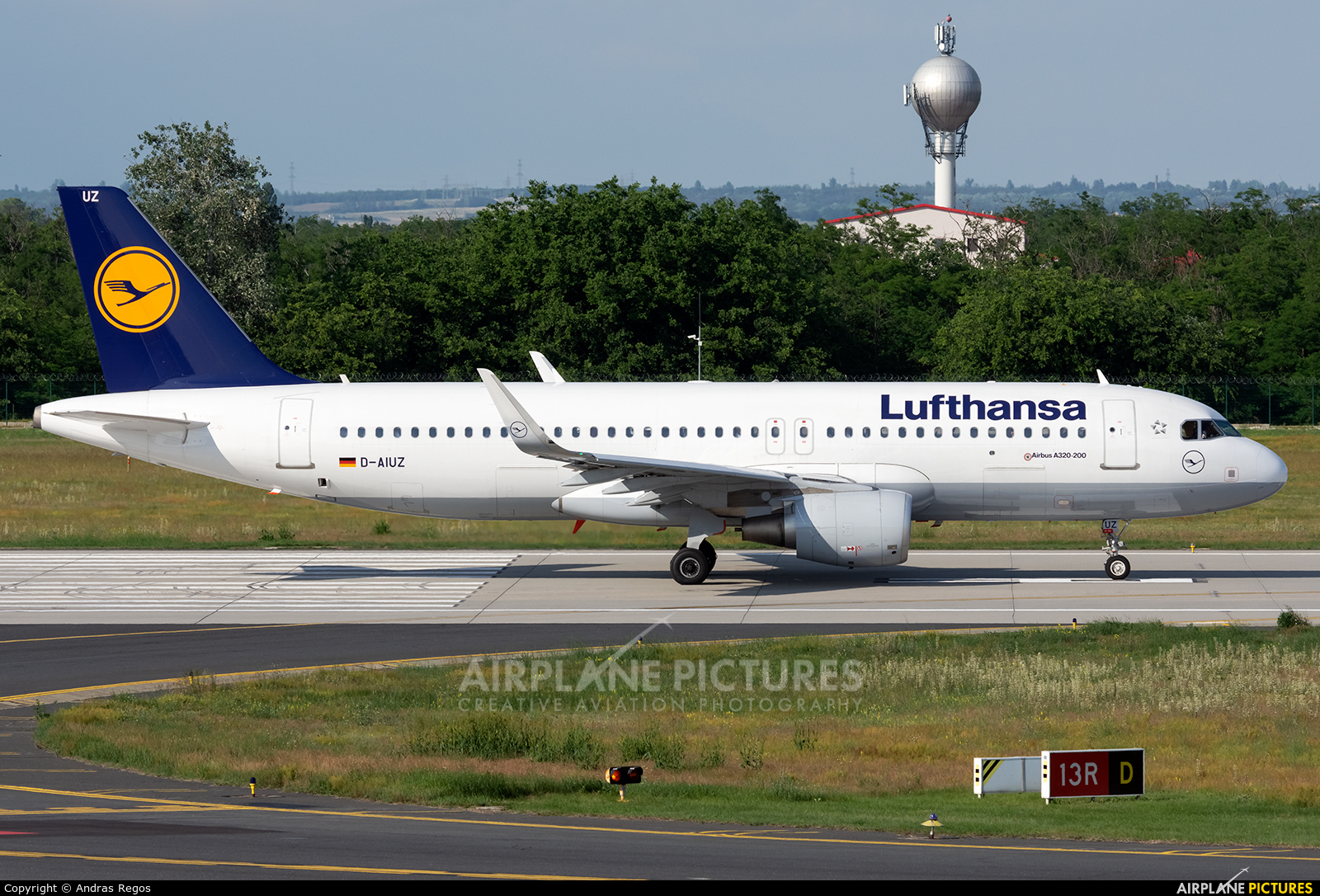 Lufthansa D-AIUZ aircraft at Budapest Ferenc Liszt International Airport