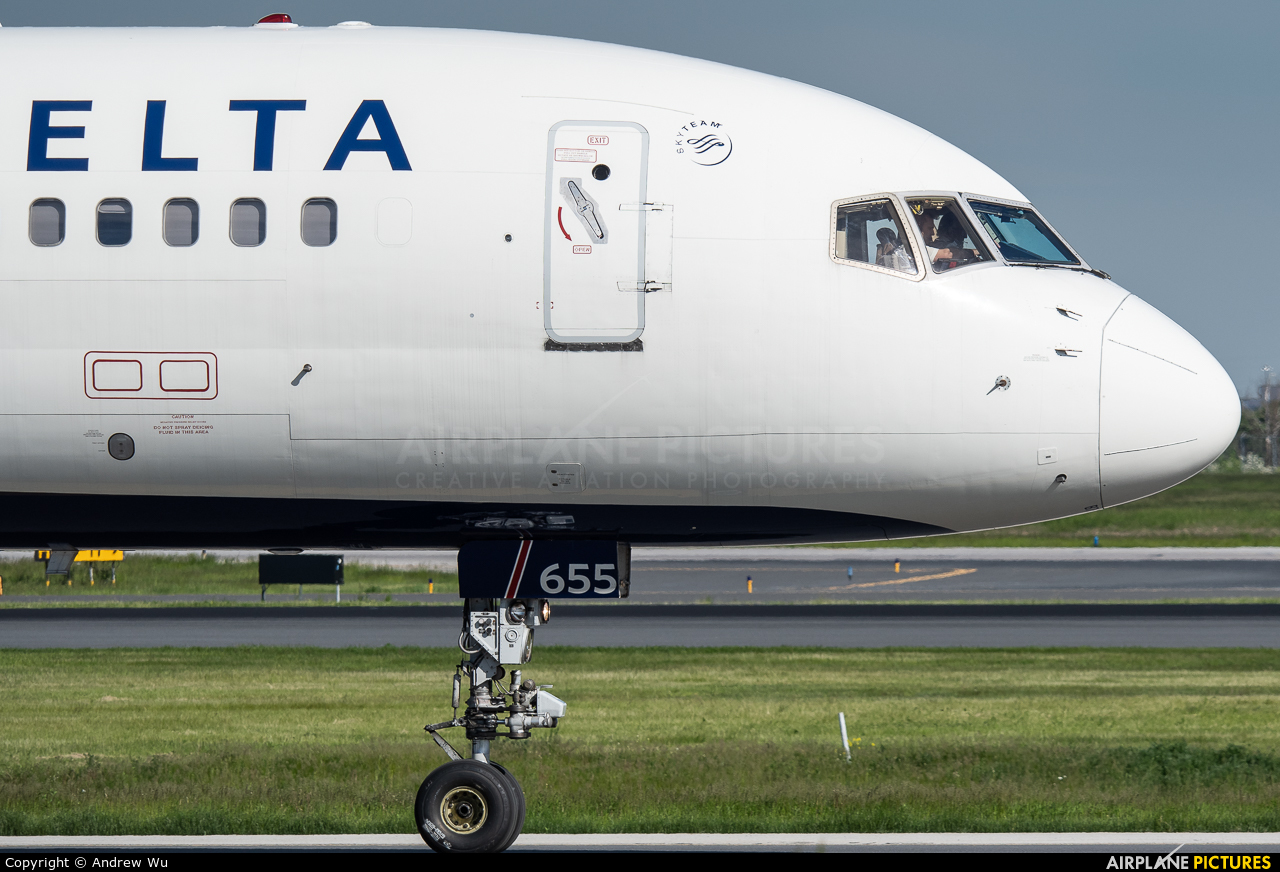 Delta Air Lines N655DL aircraft at Toronto - Pearson Intl, ON