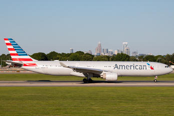 N272AY - American Airlines Airbus A330-300