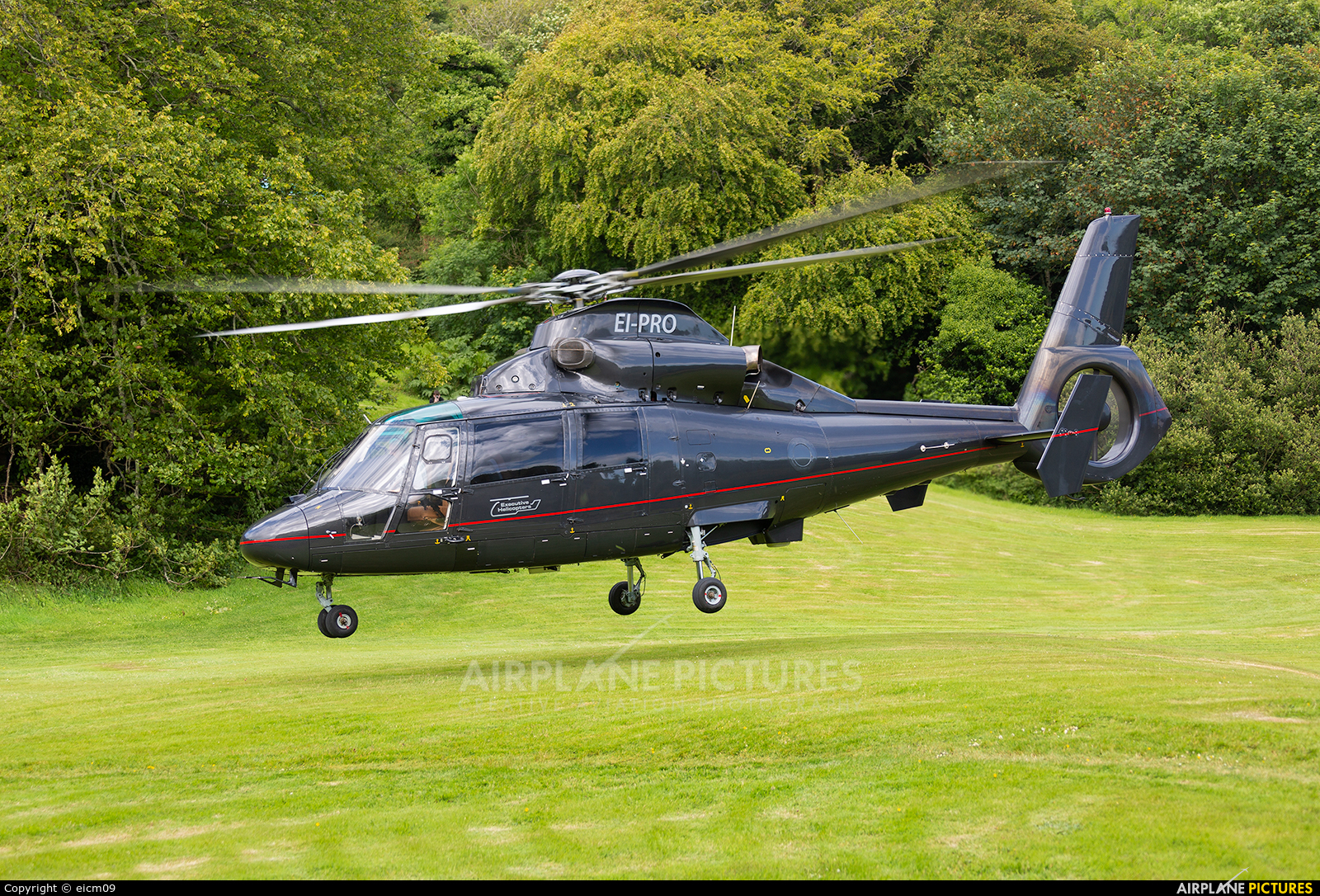 Executive Helicopters EI-PRO aircraft at Clifden