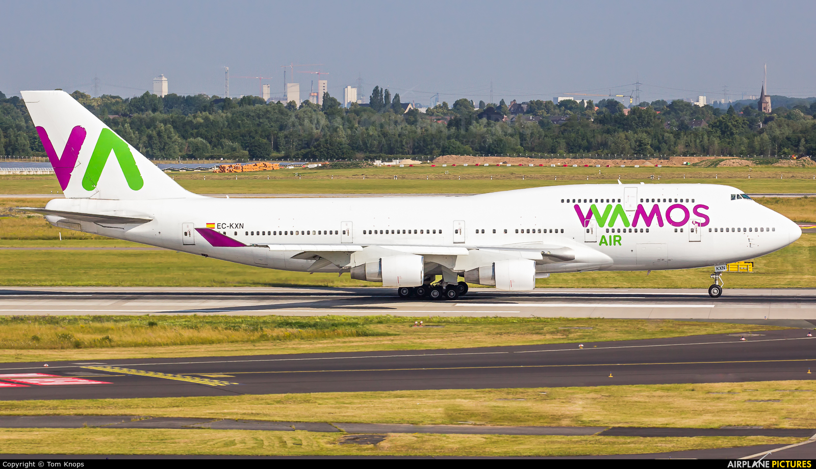 Wamos Air EC-KXN aircraft at Düsseldorf