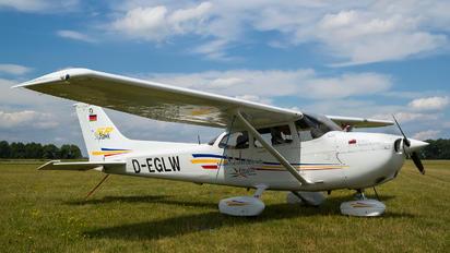 D-EGLW - Private Cessna 172 Skyhawk (all models except RG)