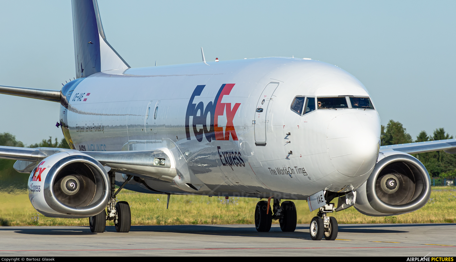 FedEx Federal Express OE-IAE aircraft at Warsaw - Frederic Chopin