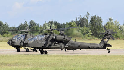 - - USA - Army Boeing AH-64 Apache