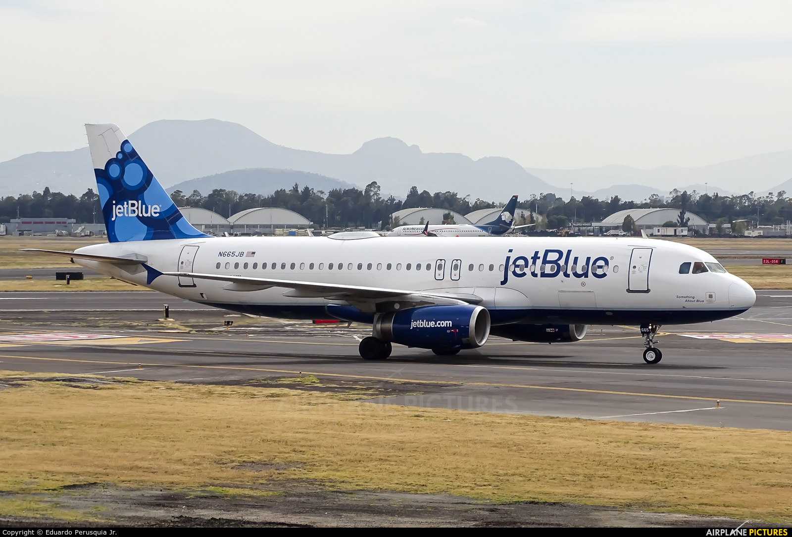 JetBlue Airways N665JB aircraft at Mexico City - Licenciado Benito Juarez Intl