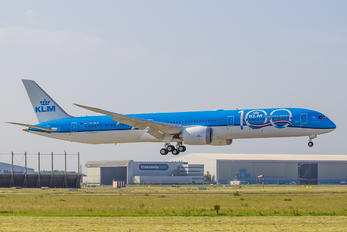 PH-BKA - KLM Boeing 787-10 Dreamliner