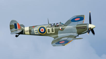 G-AWII - The Shuttleworth Collection Supermarine Spitfire Mk.Vc