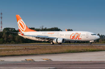 PR-GUE - GOL Transportes Aéreos  Boeing 737-800