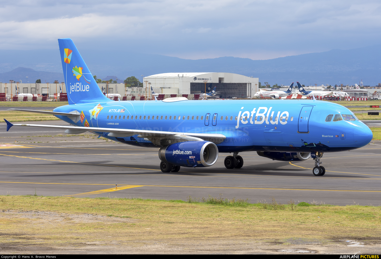 JetBlue Airways N779JB aircraft at Mexico City - Licenciado Benito Juarez Intl