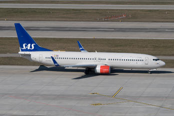 LN-RRH - SAS - Scandinavian Airlines Boeing 737-800
