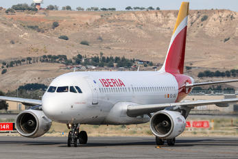 EC-JXJ - Iberia Airbus A319