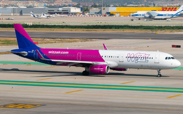HA-LXV - Wizz Air Airbus A321