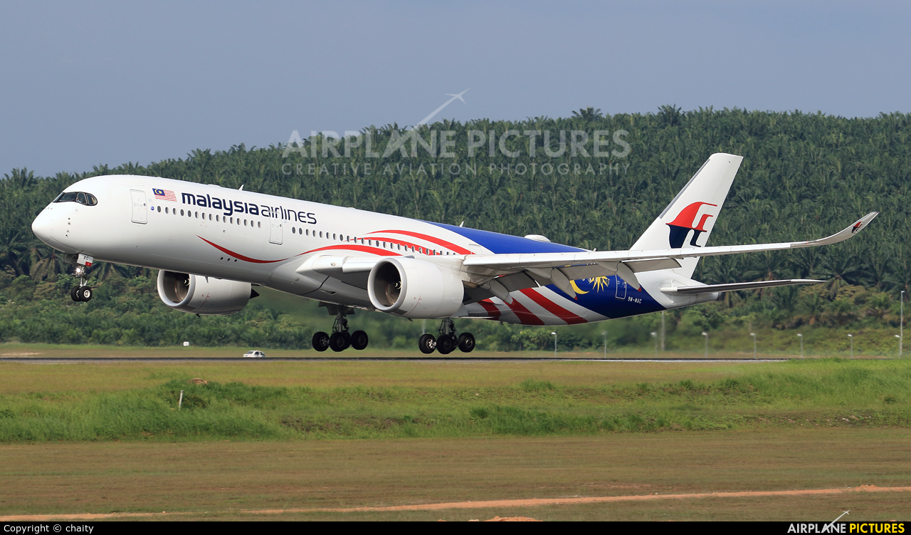 Malaysia Airlines 9M-MAC aircraft at Kuala Lumpur Intl
