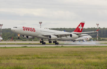 HB-JMC - Swiss Airbus A340-300
