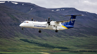 TF-FXA - Flugfelag Islands - Air Iceland de Havilland Canada DHC-8-400Q / Bombardier Q400