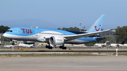 G-TUIC - TUI Airways Boeing 787-8 Dreamliner