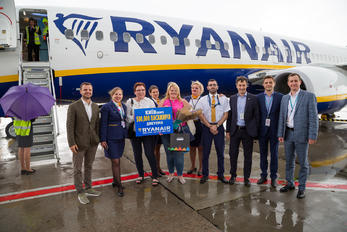 SP-RSK - Ryanair Sun Boeing 737-8AS