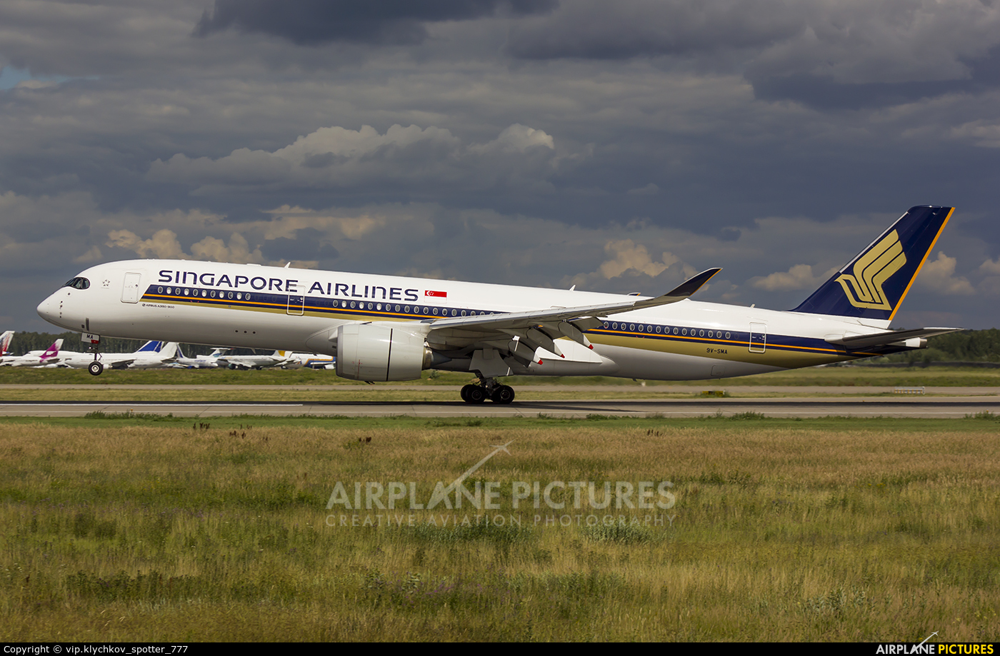 Singapore Airlines 9V-SMA aircraft at Moscow - Domodedovo