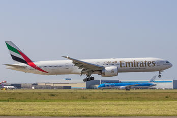A6-ENE - Emirates Airlines Boeing 777-300ER
