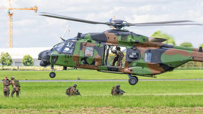 1338 - France - Army NH Industries NH-90 TTH