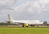 EC-LZN - Vueling Airlines Airbus A320 aircraft