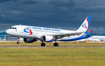 VQ-BFV - Ural Airlines Airbus A320