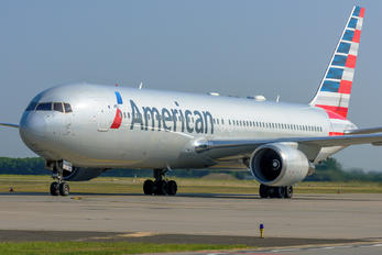 N349AN - American Airlines Boeing 767-300ER