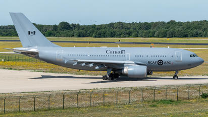 15002 - Canada - Air Force Airbus CC-150 Polaris