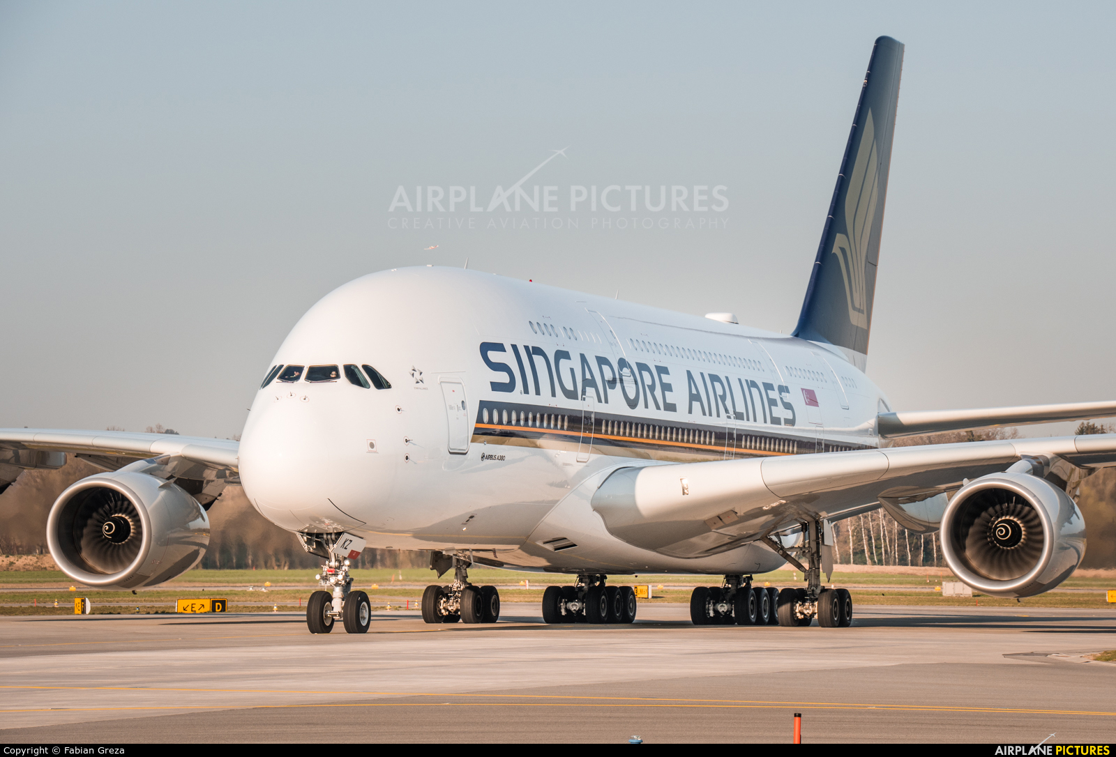 Singapore Airlines 9V-SKZ aircraft at Zurich