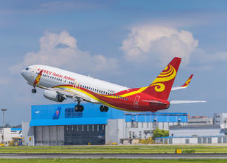 B-206H - Hainan Airlines Boeing 737-800