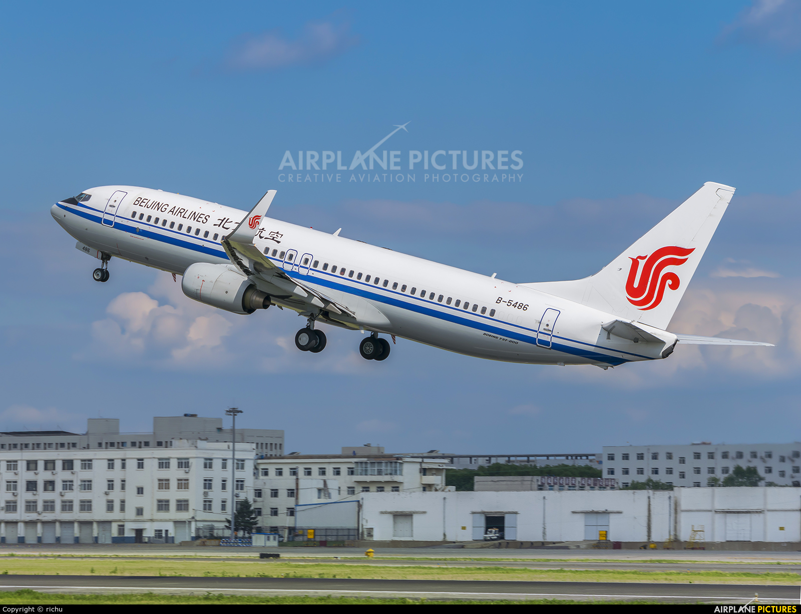 Beijing Airlines B-5486 aircraft at Shenyang-Taoxian