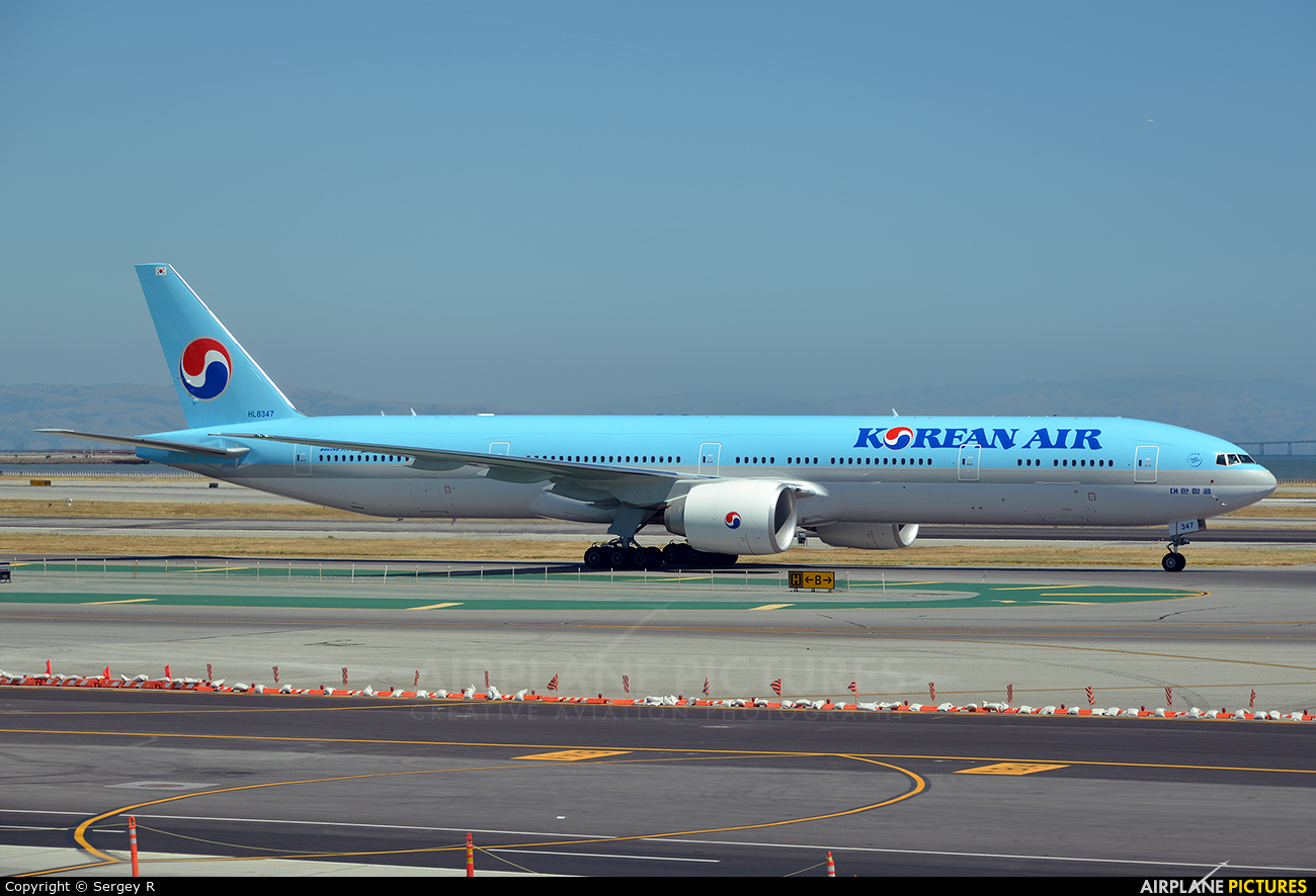Korean Air HL8347 aircraft at San Francisco Intl