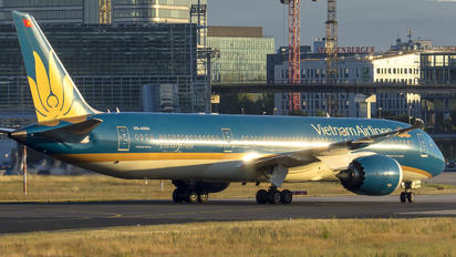 VN-A864 - Vietnam Airlines Boeing 787-9 Dreamliner