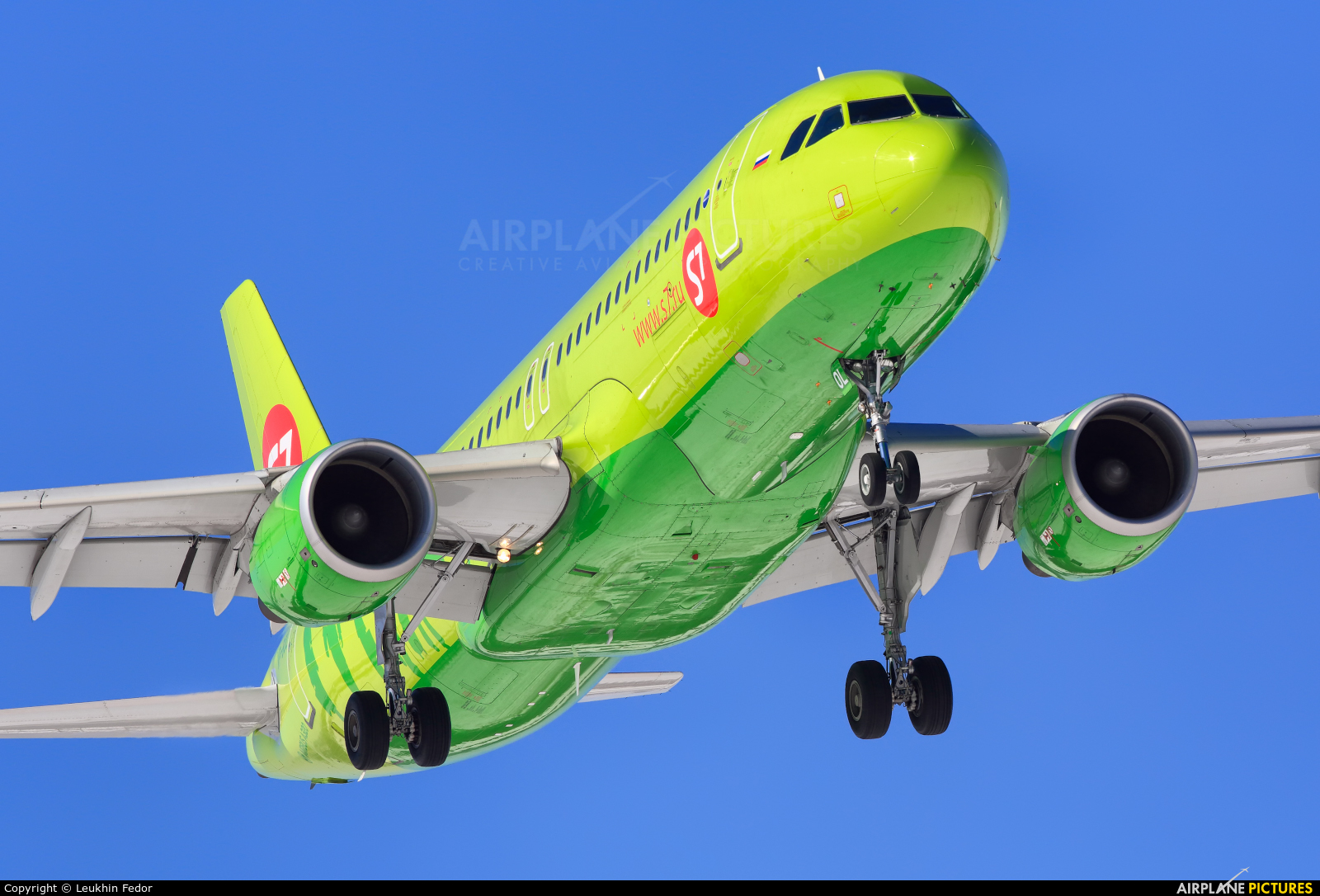 Vp Bol S7 Airlines Airbus A3 At Vladivostok Knevichi Photo Id Airplane Pictures Net