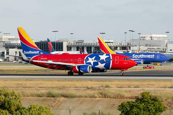 N922WN - Southwest Airlines Boeing 737-700