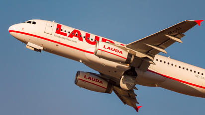 OE-LOJ - Lauda Air Airbus A320