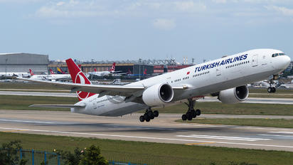 TC-JJY - Turkish Airlines Boeing 777-300ER