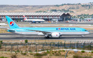 Korean Air HL8085 image