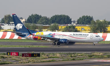 XA-AMS - Aeromexico Boeing 737-800
