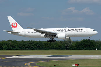 JA711J - JAL - Japan Airlines Boeing 777-200ER