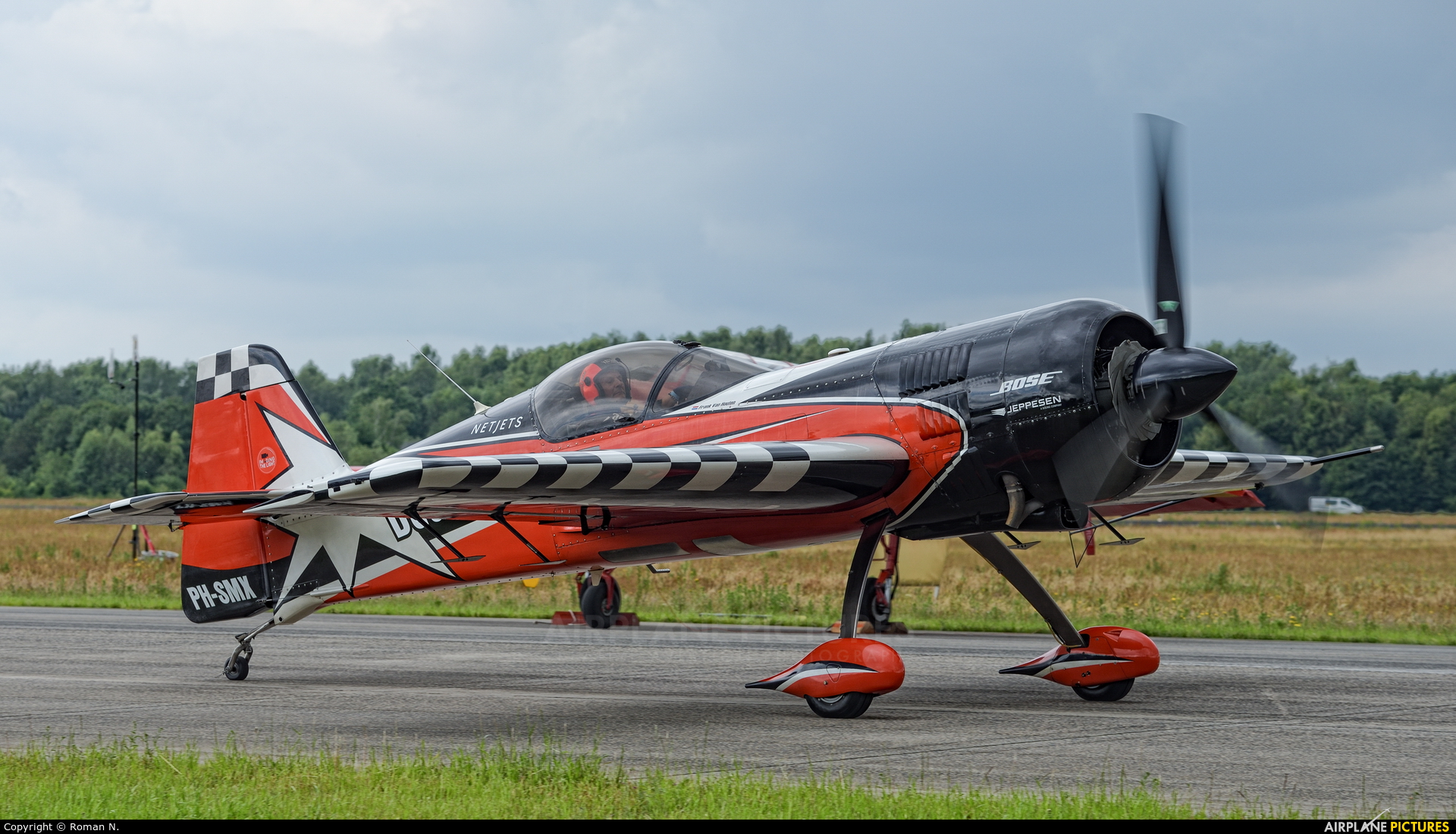 Private PH-SMX aircraft at Uden - Volkel