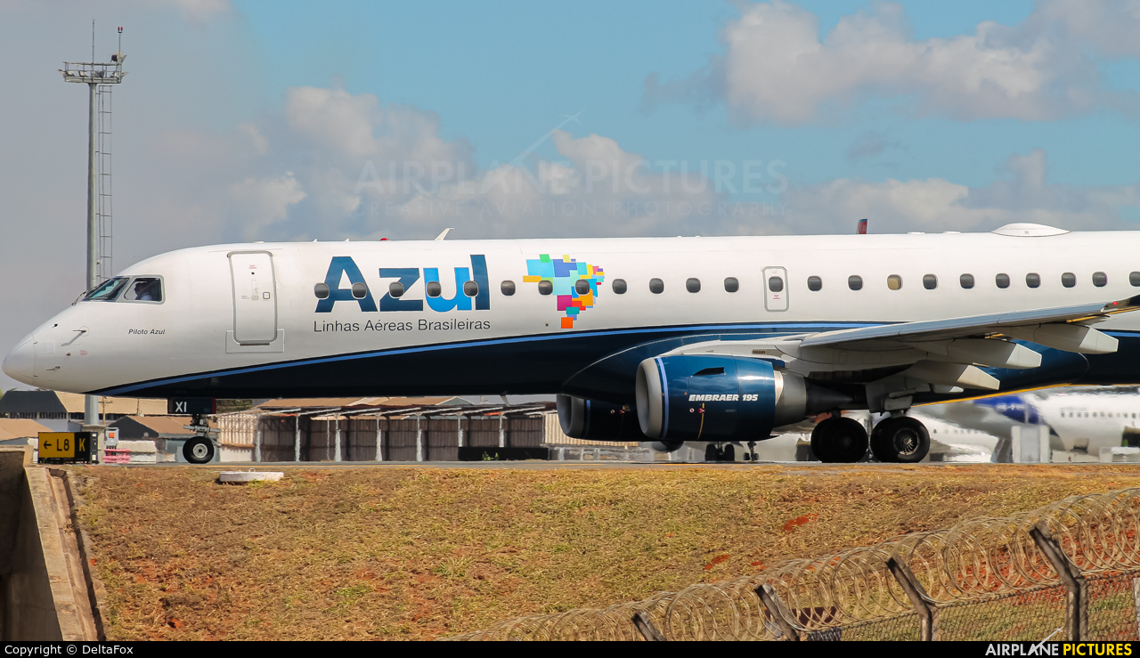 Azul Linhas Aéreas PR-AXI aircraft at Brasília - Presidente Juscelino Kubitschek Intl