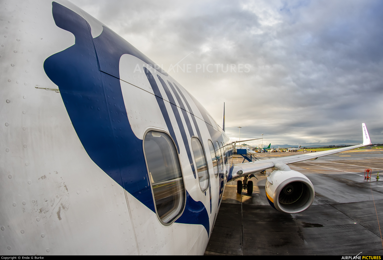 Ryanair EI-EKX aircraft at Dublin