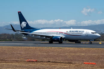 N858AM - Aeromexico Boeing 737-800