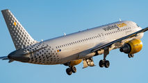 EC-MAH - Vueling Airlines Airbus A320 aircraft